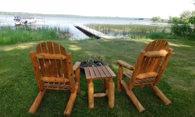 Backus Cabine | Sooner by the Lake Su