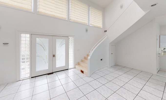 Amityville Maison | La spacieuse maison blanche