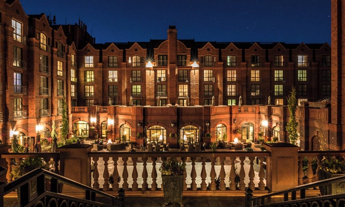 Downtown Station Balnéaire | The St. Regis Aspen Resort