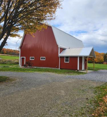Fredonia Maison | The Stable at Windmill Ridge Farm
