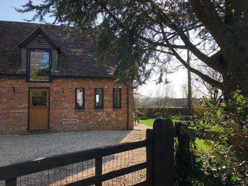 Woodfalls Maison | The Stable Barn *On the edge of the New Forest*