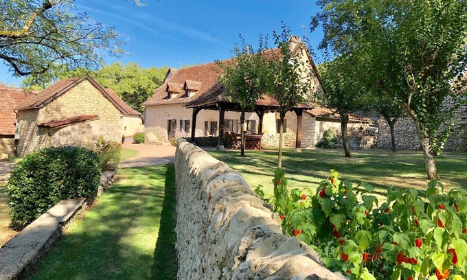 Camboulit Maison | The Stables, une maison magnifiquement convertie de 202 m² sur 2 hectares.