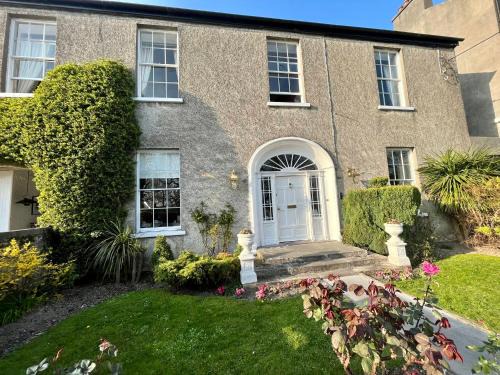 Birr Maison | The Stables Townhouse B&B