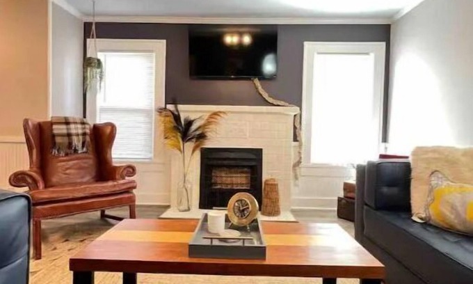 South Overton Maison | The Station - walking distance to Texas Tech