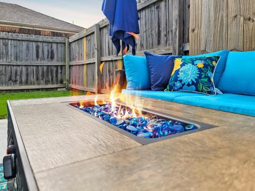 Bentonville - Fayetteville Appartement | The Stay at Steuben Fire Pit Brand new furniture