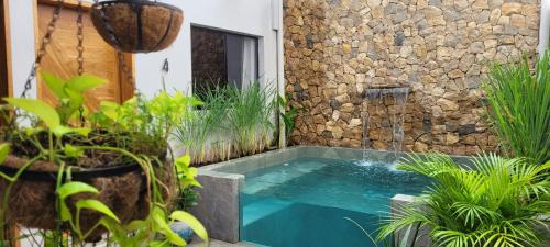 Las Pampas Appartement | The Stone Elephant - A place to relax in town with Hot Water and a Pool
