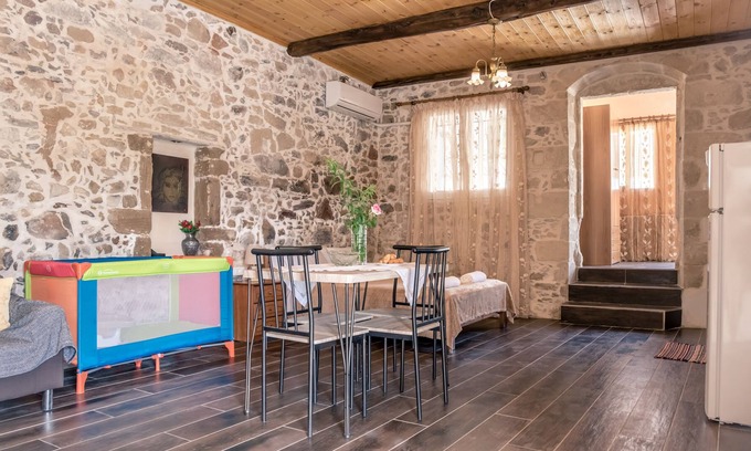Kissamos Maison | LA MAISON EN PIERRE DES IAKOVOS
