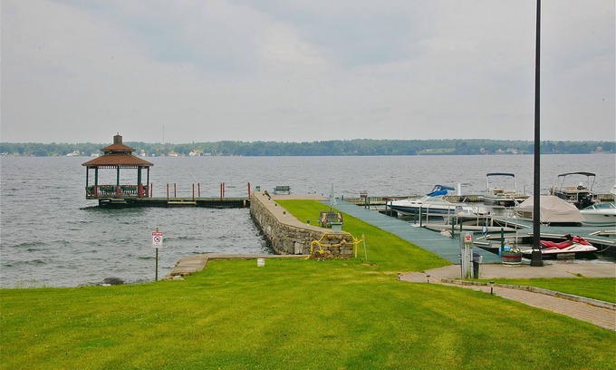 Ogdensburg Hôtel | The Stonefence Resort