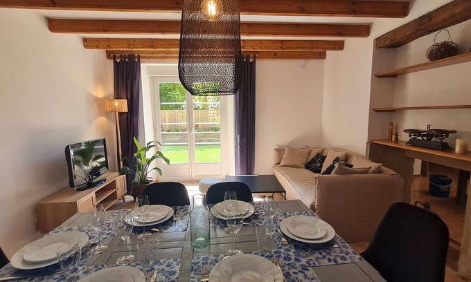 Oelleville Maison | The Stones of Happiness. Village House