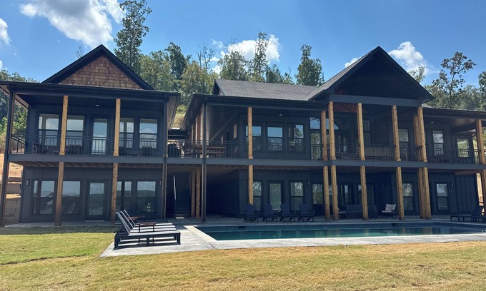 Cherokee Maison | The Suite RetreatnLife is better at the lake!