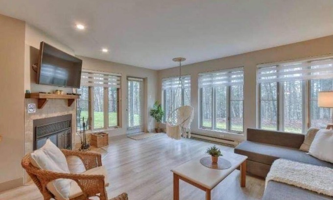 Mont-Tremblant Maison | The Sunny half croissant