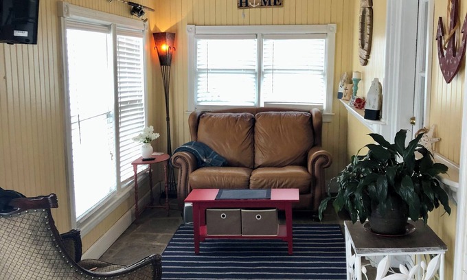 Port Deposit Appartement | The Sunny Place Apt. 1/Bed F/B W/D full kitchen sunroom deck