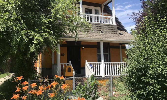 Whittier Maison | L'endroit ensoleillé près du centre-ville et de Rino