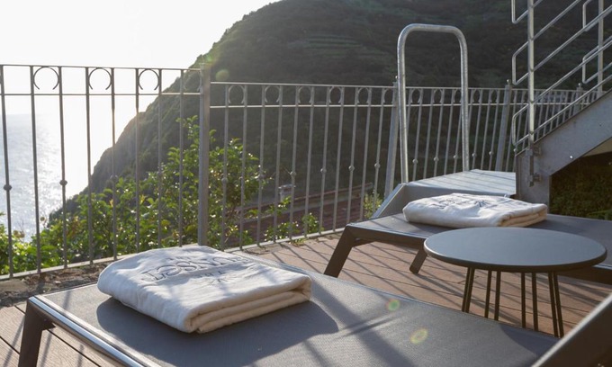 Riomaggiore Maison | The Sunset Line