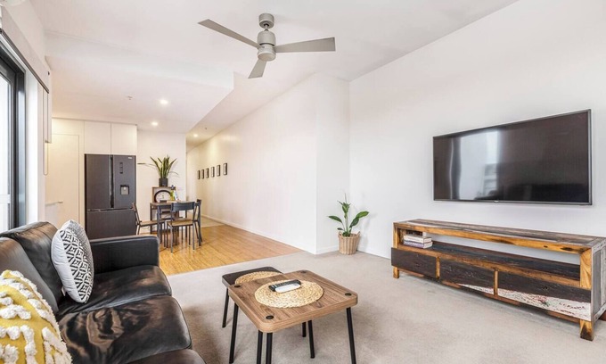 Seddon Appartement | The Sunspill Heart of Yarraville Convenience
