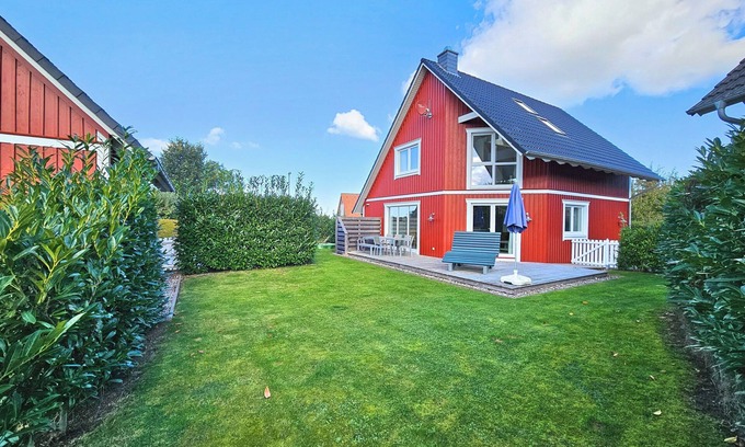 Blekendorf Maison | The Swedish-style vacation home "Solängen" is idyllically situated on the edge of the Holst