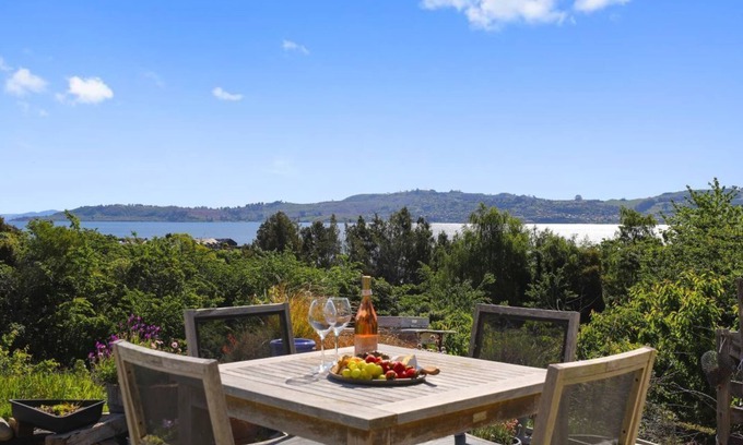 Waipahihi Maison | Base: 4 Extra: $30 2/15 Boundary Road, Taupo