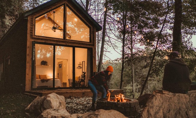 Rogers Appartement | The Taoist - Cliffs, Fire Pit, 5min to Gorge, Deck