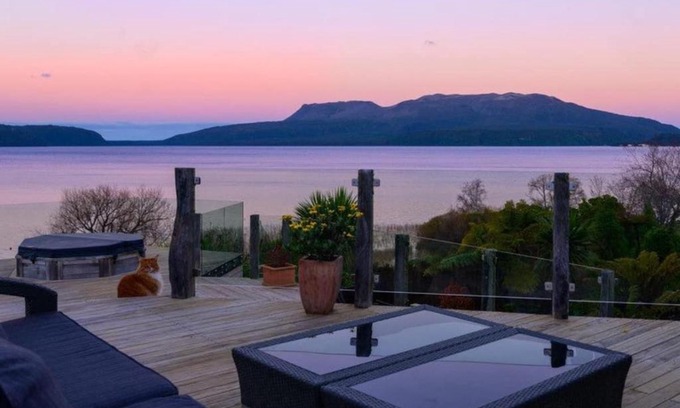 Lake Tarawera Maison | The Terrace Lake Tarawera
