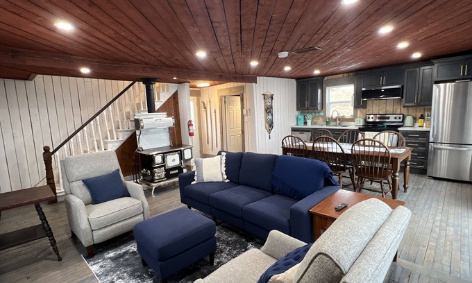 Terra Nova Maison | The Tickle Inn Saltbox by the Sea