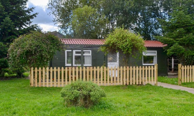 Aubourn Maison | The Timothy Suite-UKC2177