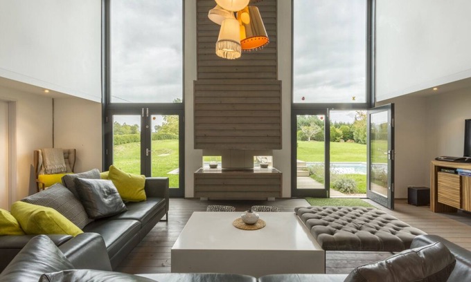 Capdrot Station Balnéaire | The Tobacco Barn - Four Bedroom Resort, Sleeps 10