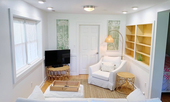 Lewisburg Appartement | The Topiary Guest House - Downtown Lewisburg