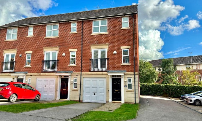 Market Harborough Maison | The Town House, whole house suitable for contractors and families