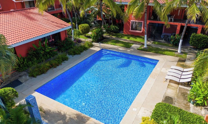 Coco Maison | The Tranquil Coco Townhouse: 300 Meters from the Beach!