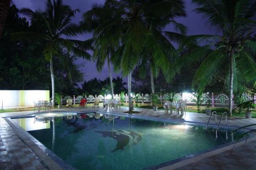 Kovalam Hôtel | The Travancore Palace Beach Resort