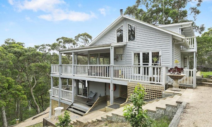 Lorne Maison | The Treehouse