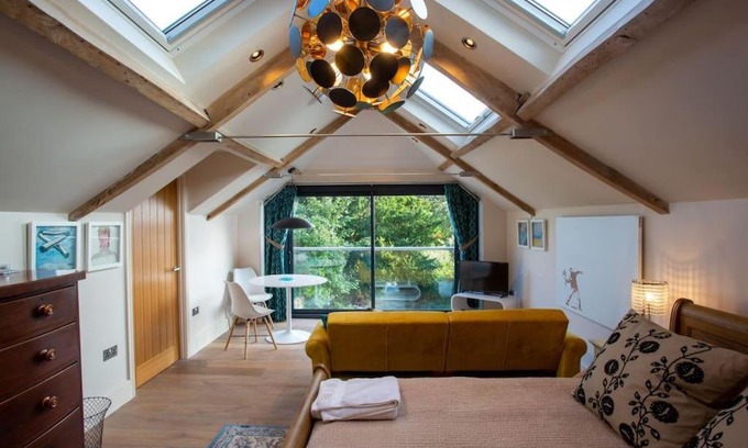 Banwell Chalet De Ski | The Tullet, boutique hideaway in Somerset
