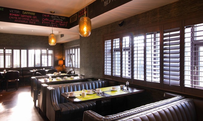 Barna Hôtel | The Twelve Hotel