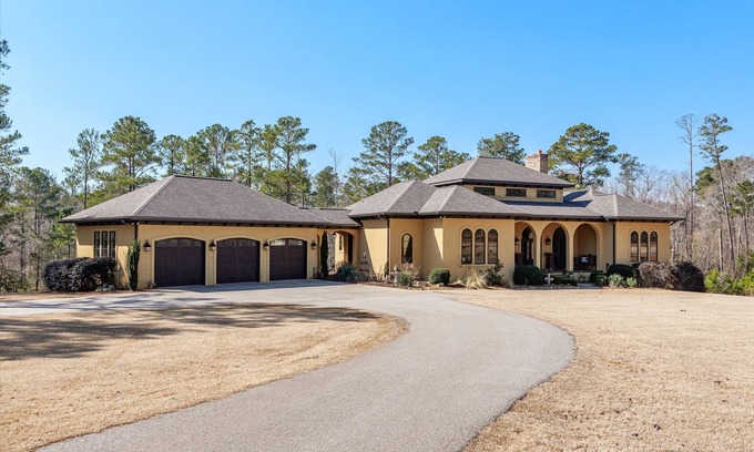 Appling Maison | The Ultimate Gentleman's Retreat