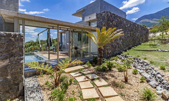 Helderberg Rural Appartement | the Ultimate Venue to Relax, Breath & Recharge