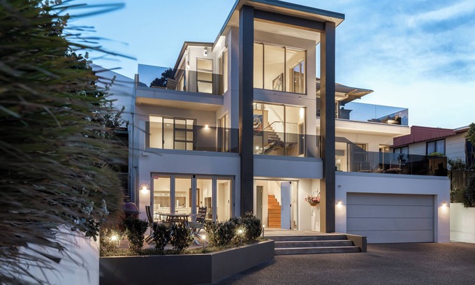 Papamoa Beach Maison | The Upper Deck - Papamoa