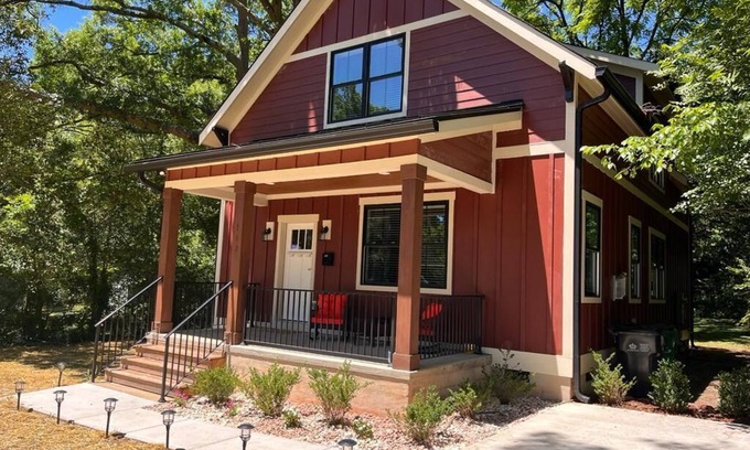 Biddleville Maison | The Uptown Cottage.1 mile to uptown!