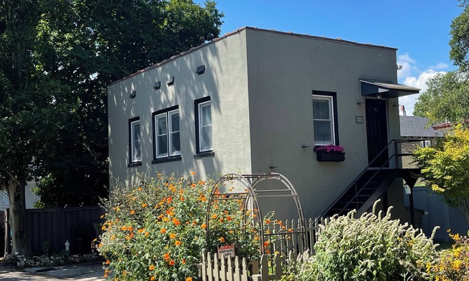 Charleston Appartement | The Urban Oasis. Located in Charleston's Hip, Historic East End