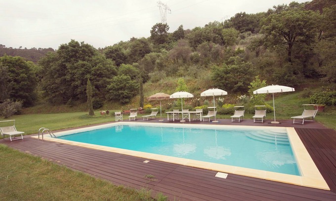San Giovanni alla Vena Maison | The Valley Farmhouse : Villa avec piscine privée immergé dans le vert