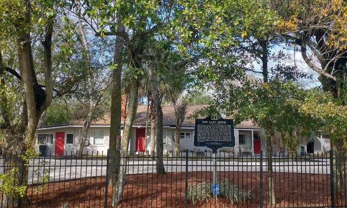 Jacksonville Maison | The Van Zant House