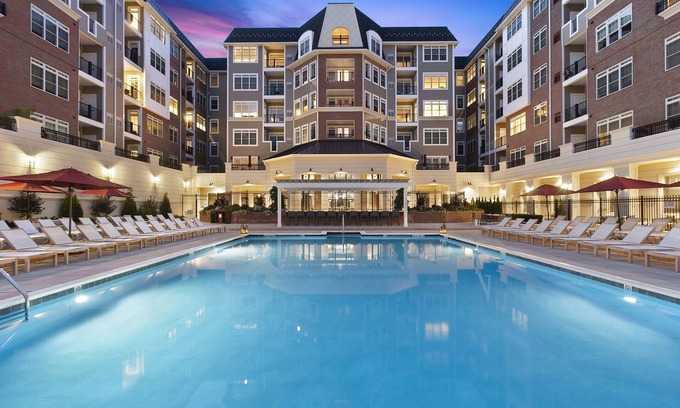 East Garden City Hôtel | The Vanderbilt Hotel Suites