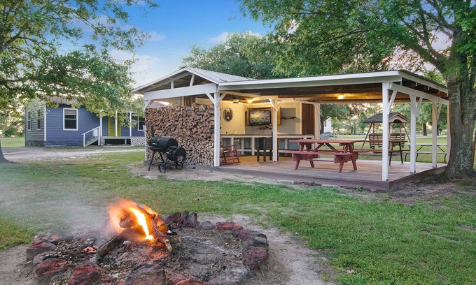 Grand Saline Maison | Retraite dans quelques minutes entièrement meublé Cottage Cottage de Canton, TX