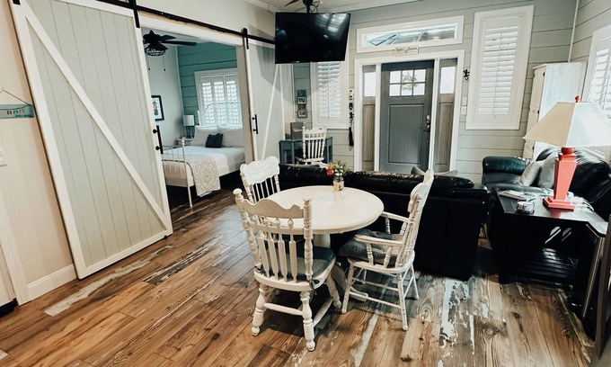Safety Harbor Villa | Captivant Downtown Safety Harbor Location - Séjour prolongé, logement Corp, Relo