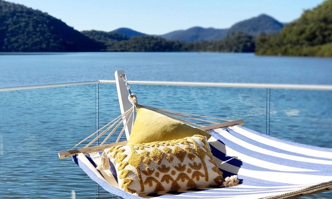 Sydney Cottage | THE VILLA BOATHOUSE waterfront HAWKESBURY RIVER