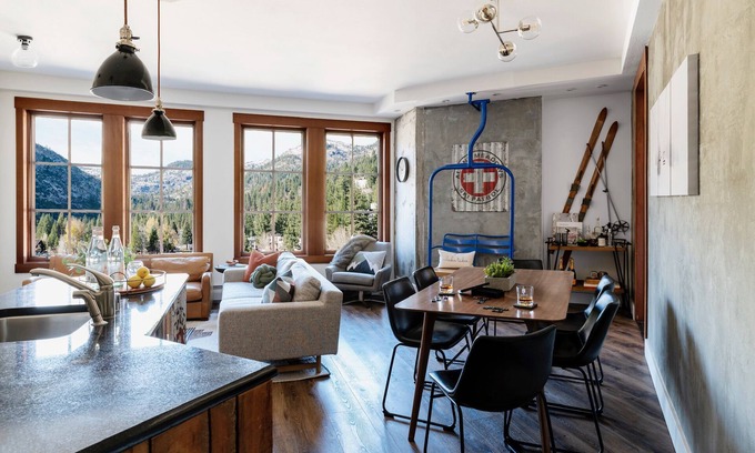 Olympic Valley Copropriété | The Village at Palisades Tahoe, Bldg 4 - Mountain Modern