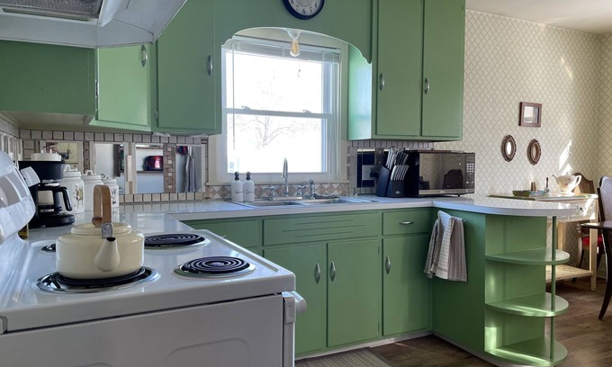 Berne Maison | The Vintage House offers a quaint place for guests to stay in Berne, Indiana.