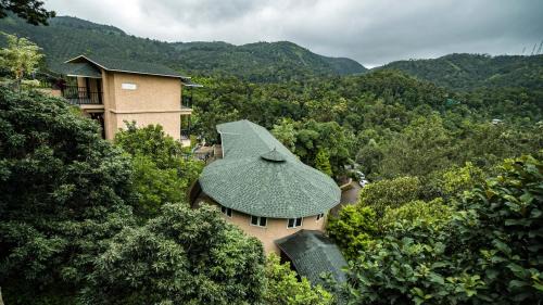Pirmed Station Balnéaire | The Violet Thekkady