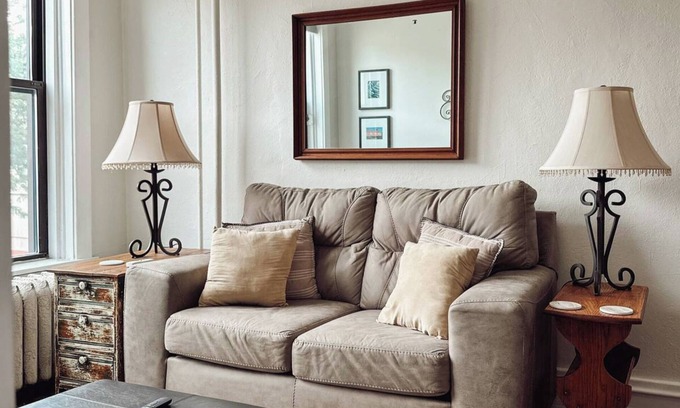 Champaign Appartement | The Walnut: 1-Bedroom 2nd floor apartment in Downtown Champaign