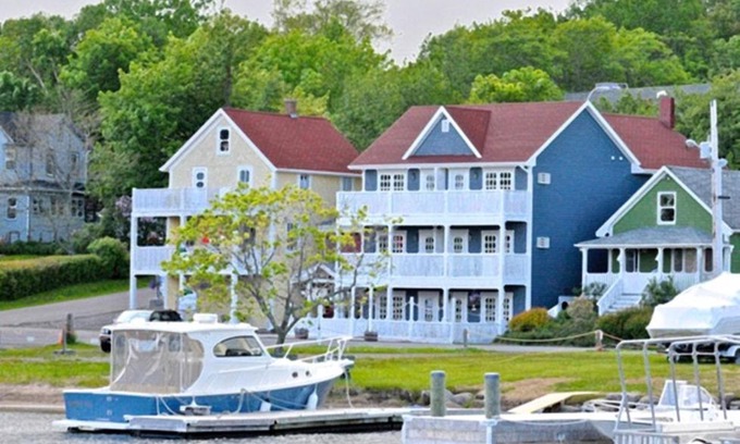 Baddeck Lit Et Petit-Déjeuner | The Water's Edge Inn & Gallery