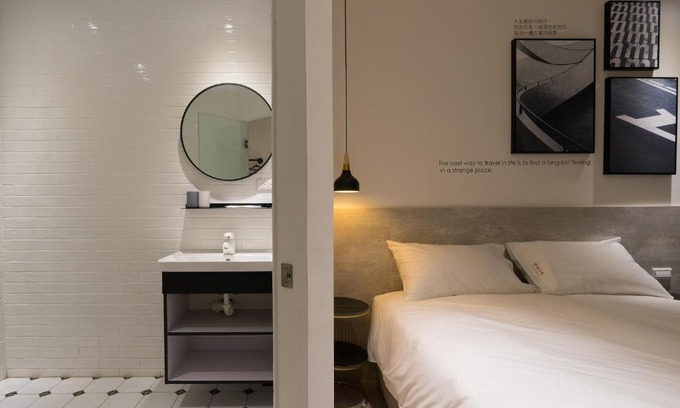 South District Hôtel | The Way Inn